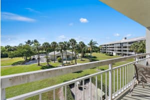 2761 Village Boulevard, West Palm Beach, FL 33409 - MLS#R11169582