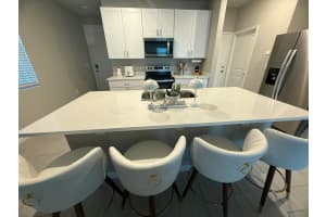 389 Salisbury Circle, Fort Pierce, FL 34982 - MLS#R11169592