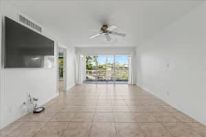 765 Jeffery Street 1-301, Boca Raton, Fl 33487, Boca Raton