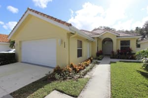 240 Sussex Circle, Jupiter, FL 33458 - MLS#R11169723