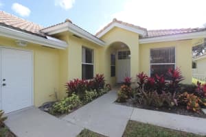 240 Sussex Circle, Jupiter, FL 33458 - MLS#R11169723