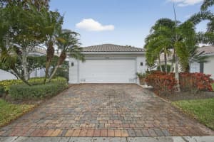8269 Saint Johns Court, Wellington, Fl 33414, Wellington