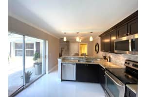 40 Essex Court, Royal Palm Beach, FL 33411 - MLS#R11169760