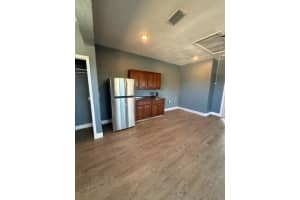 905 5th Place, Vero Beach, FL 32962 - MLS#R11169981