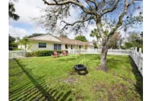 185 32nd Ct SW, Vero Beach, FL 32968, Sold 08/02/13