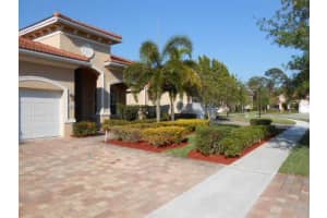 6722 Osage Cir, Greenacres, FL 33413, Sold 04/04/13