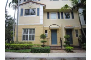 2887 S Greenleaf Cir, Boynton Beach, FL 33426, Sold 08/13/13