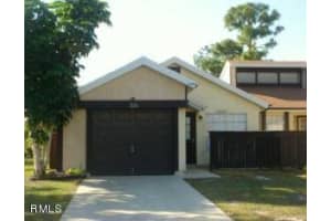 1698 SE Gainswood Ct, Port St. Lucie, FL 34952, Sold 11/27/13