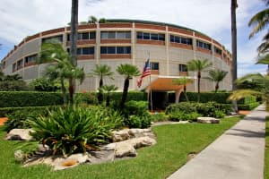 369 S Lake Dr, Palm Beach, FL 33480, Sold 02/18/14