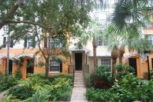 326 E Mallory Cir, Delray Beach, FL 33483, Sold 12/11/13