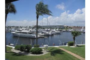 29 Yacht Club Dr, North Palm Beach, FL 33408, Sold 01/03/14