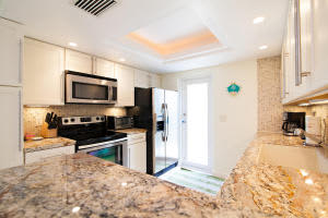 809 NE 1st St e1, Delray Beach, FL 33483, Sold 01/08/14