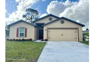 318 Hammonton Street Sw, Palm Bay