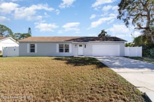 223 Greenway Avenue Ne, Palm Bay