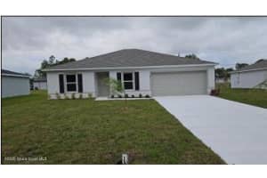 691 Flynn Street Se, Palm Bay