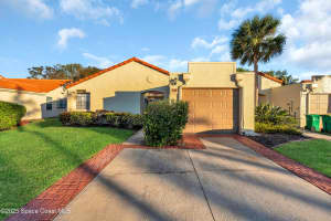 733 Spring Valley Drive, Melbourne
