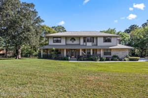 5425 James Lane, Mims