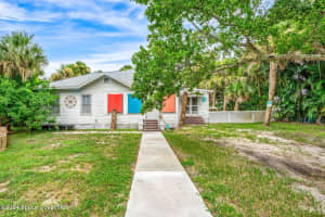 1365 Pineapple Avenue, S, Melbourne