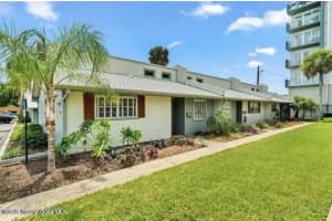 2016 N Grant Place N, 101, Melbourne