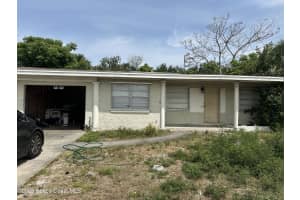 1441 Hillcrest Drive, Melbourne