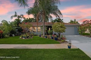 2033 Thistle Drive, Melbourne