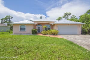 1456 Schumann Drive, Sebastian