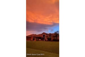 212 Nemo Circle Ne, Palm Bay