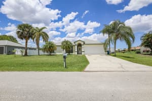 793 Yukon Street Ne, Palm Bay