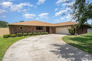 3297 Fairview Drive, Melbourne
