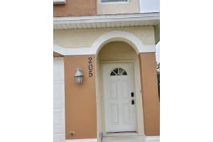 1045 Venetian Drive, 205, Melbourne