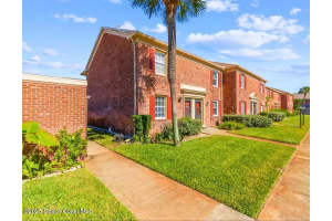 930 S Colonial Court, 119, Indian Harbour Beach