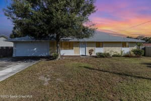 413 Deacon Avenue, Palm Bay