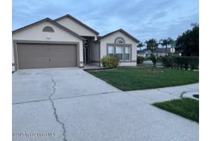 8517 Ivanhoe Drive, Melbourne