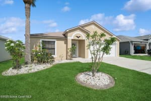 4240 Swanna Drive, Melbourne