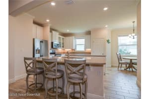 2529 Saint Lucia Circle, Vero Beach