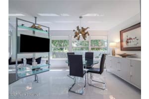105 Grove Isle Circle, Vero Beach