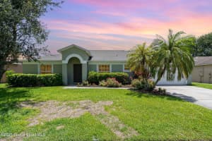 713 Del Mar Circle, Melbourne