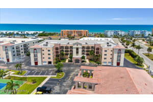 121 Lancha Circle, 203, Indian Harbour Beach