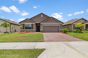 2053 Farmhouse Road Se, Palm Bay