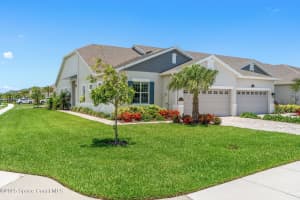 2728 Avalonia Drive, Melbourne