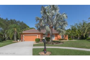 1045 Worthington Spring Drive, Melbourne