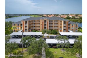 6858 Toland Drive, 201, Melbourne