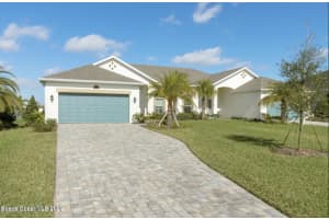 2746 Spur Drive, Melbourne