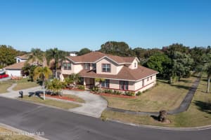 809 Champions Drive Ne, Palm Bay