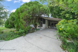 3804 Gail Boulevard, Melbourne
