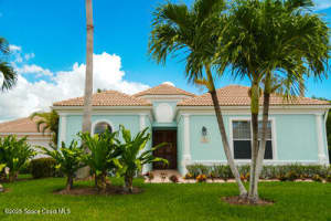 2020 Lynx Drive, Hutchinson Island