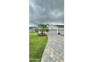 7820 Cache Creek Lane, Melbourne