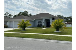 220 Nardo Avenue Sw, Palm Bay