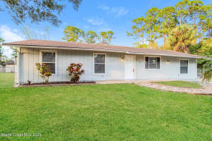 461 Truvall Street Sw, Palm Bay