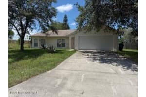 949 Serenade Street Nw, Palm Bay